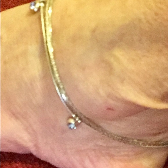 3-strand anklet with blue rhinestone dangles- - Picture 4 of 5